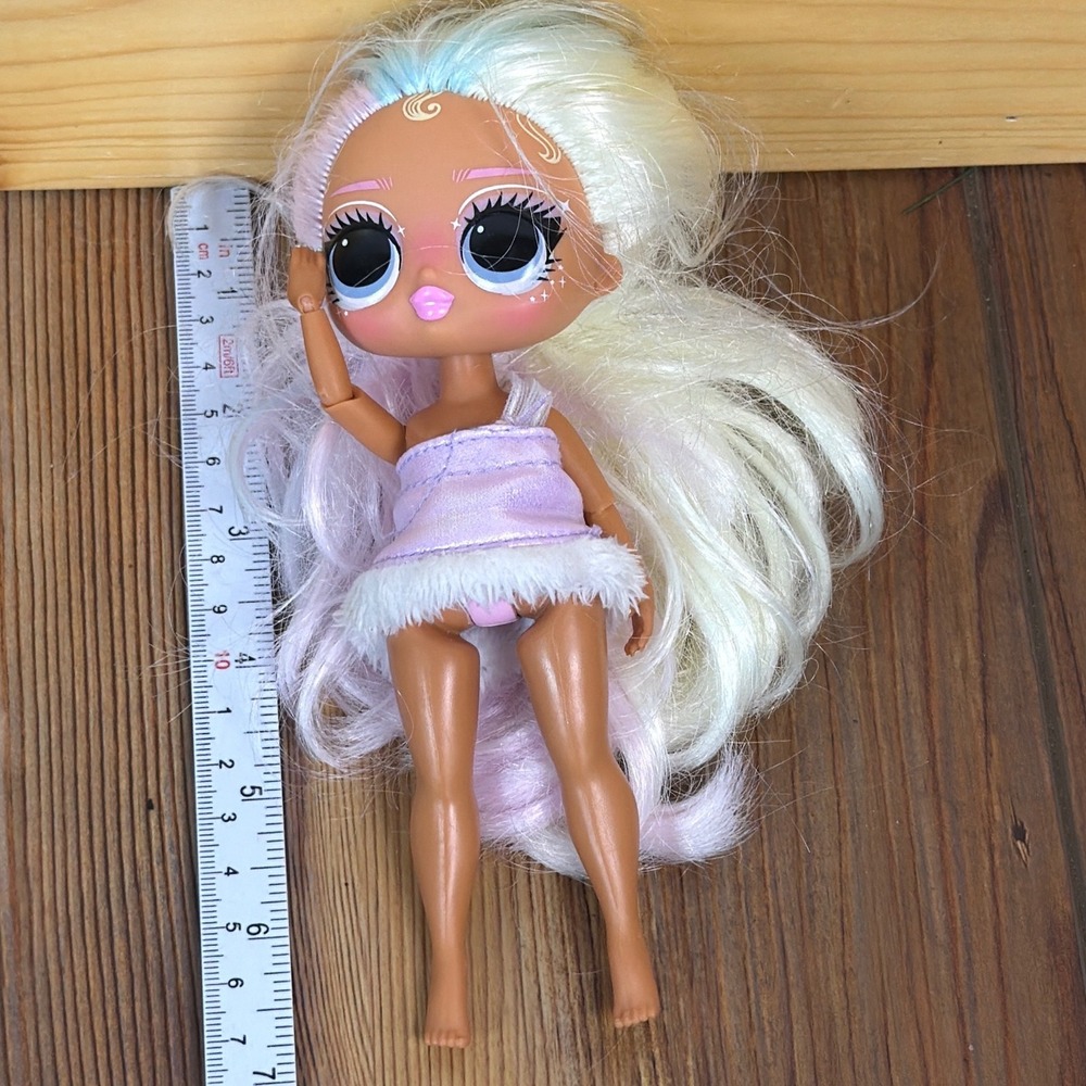 MGA LOL Surprise Tweens Series 2 Gracie Skates Doll Pastel Hair Lavender Dress